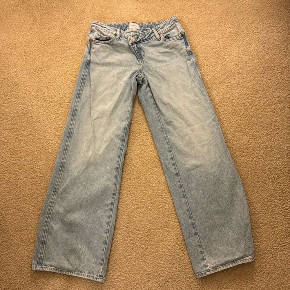 Pacsun asymmetrical light wash low rise wide leg jeans!